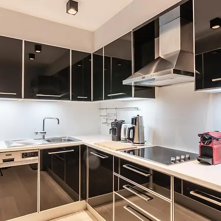Deger 16 Residences アパート