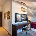 Apartamento Deger 16 Residences